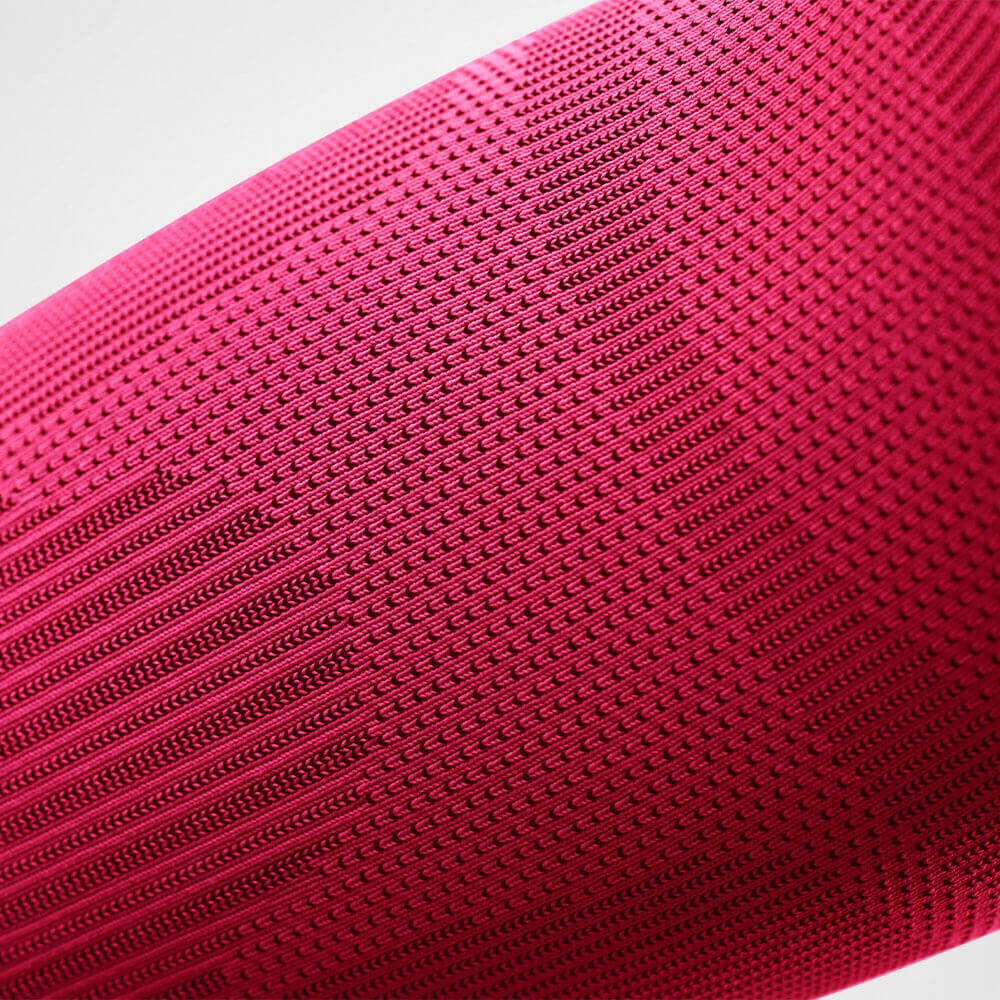 Vista dettagliata delle Sportsleeves rosa per il gomito