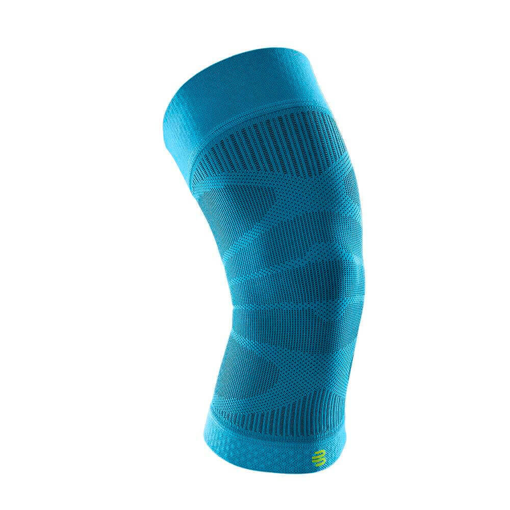 Sport Sports Compression Knee Support Rivera su sfondo bianco